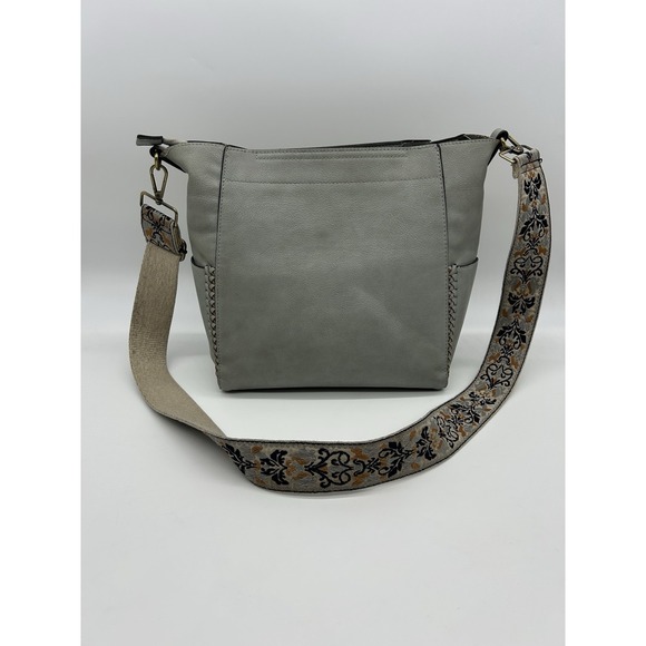 Jen & Co Handbags - Jen & Co Penny Vegan Leather Bucket Bag‎ Crossbody Guitar Strap